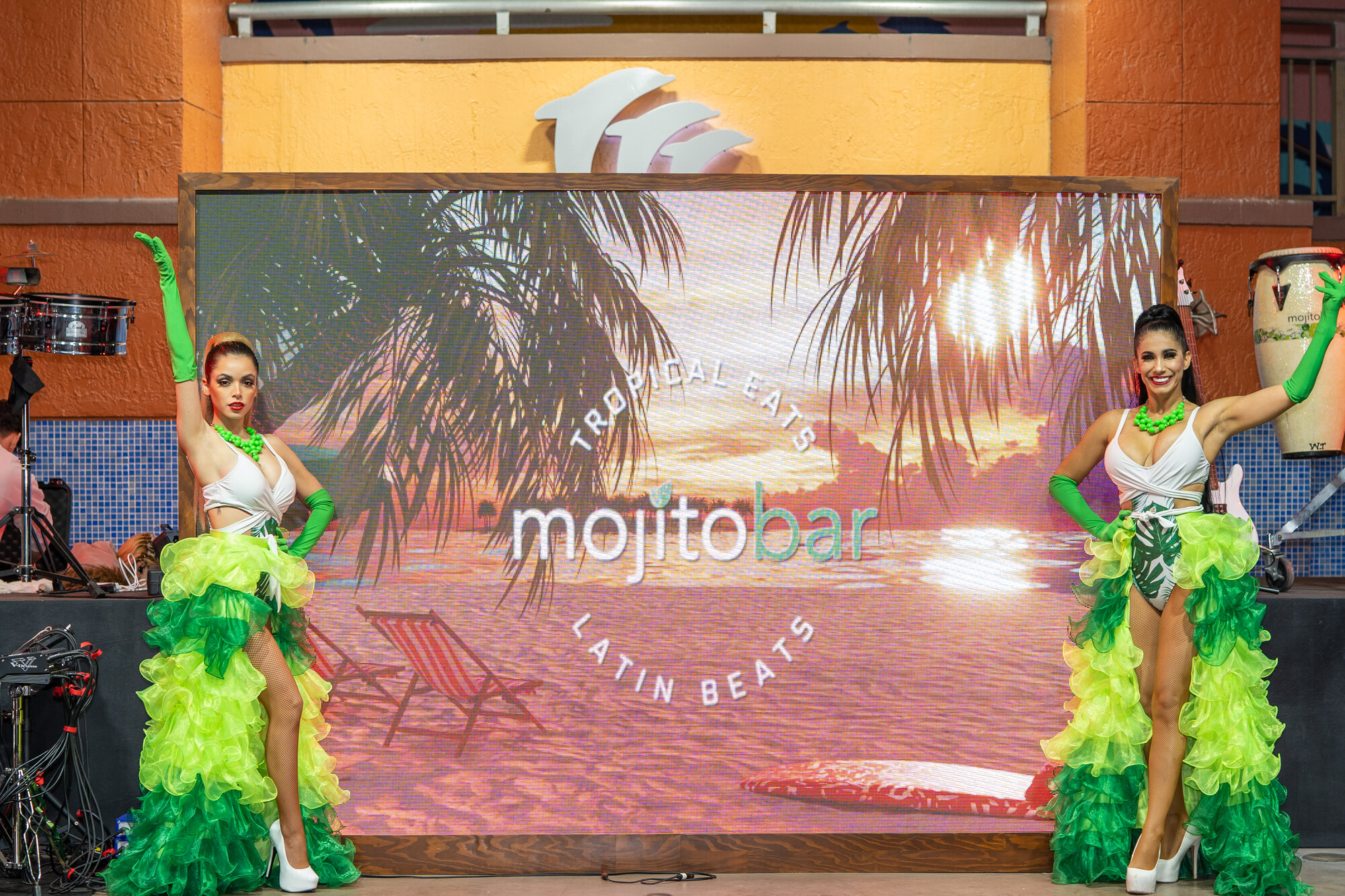 Dancers performing on the Mojitobar stage